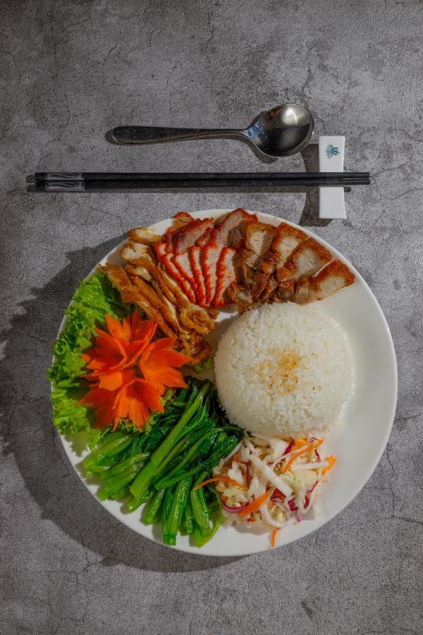 Khách sạn Halios